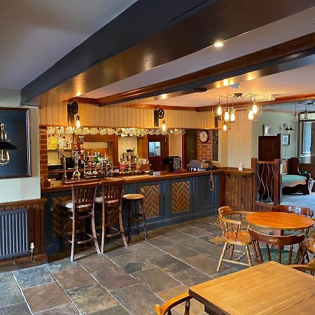 The Swan Inn East Ilsley Екстериор снимка